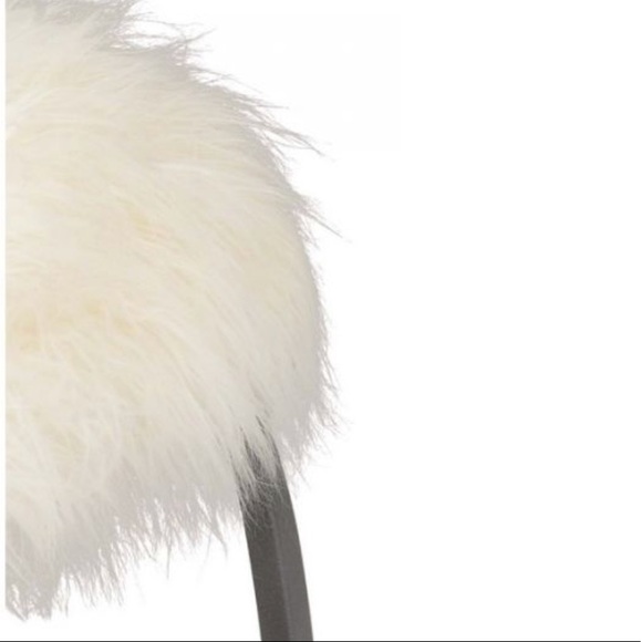 Uma faux fur footstool - Picture 2 of 8